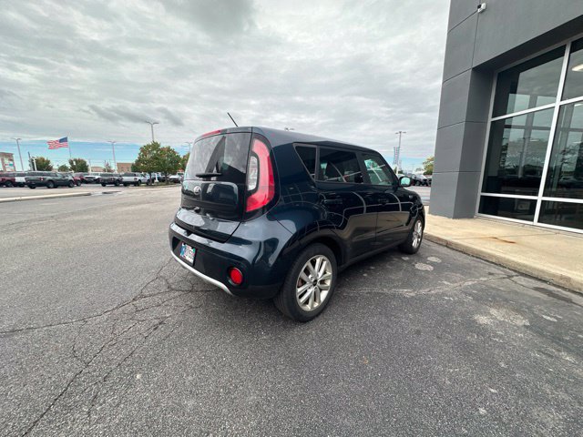 Used 2017 Kia Soul + FWD image 5