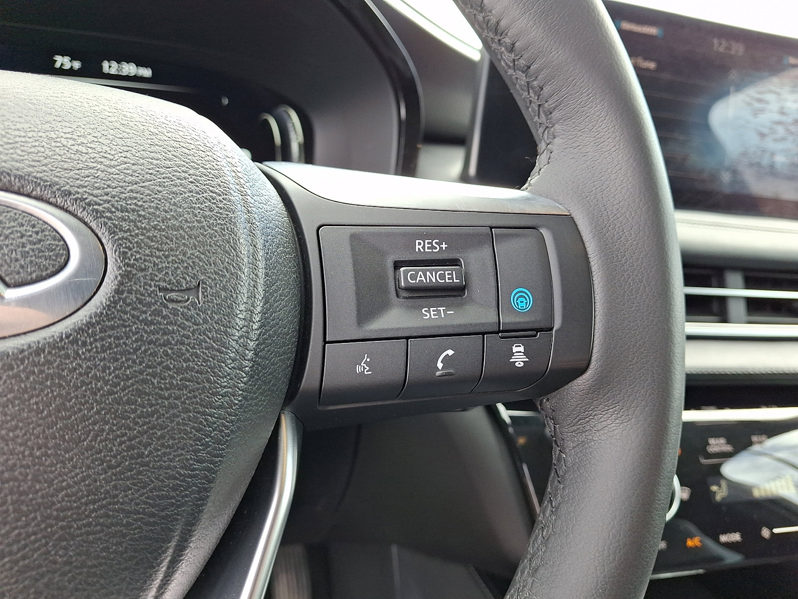 Certified 2023 INFINITI QX60 Luxe w/ Cargo Package AWD/4WD image 22