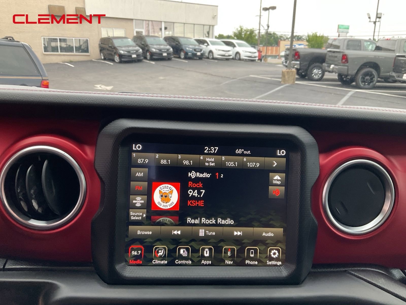 Used 2021 Jeep Gladiator Rubicon w/ Uconnect 4C Nav & Sound Group image 12