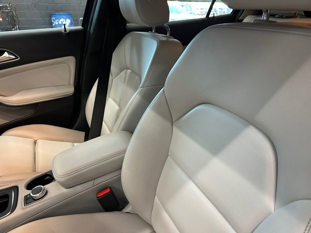 Used 2019 Mercedes-Benz GLA 250 4MATIC image 33