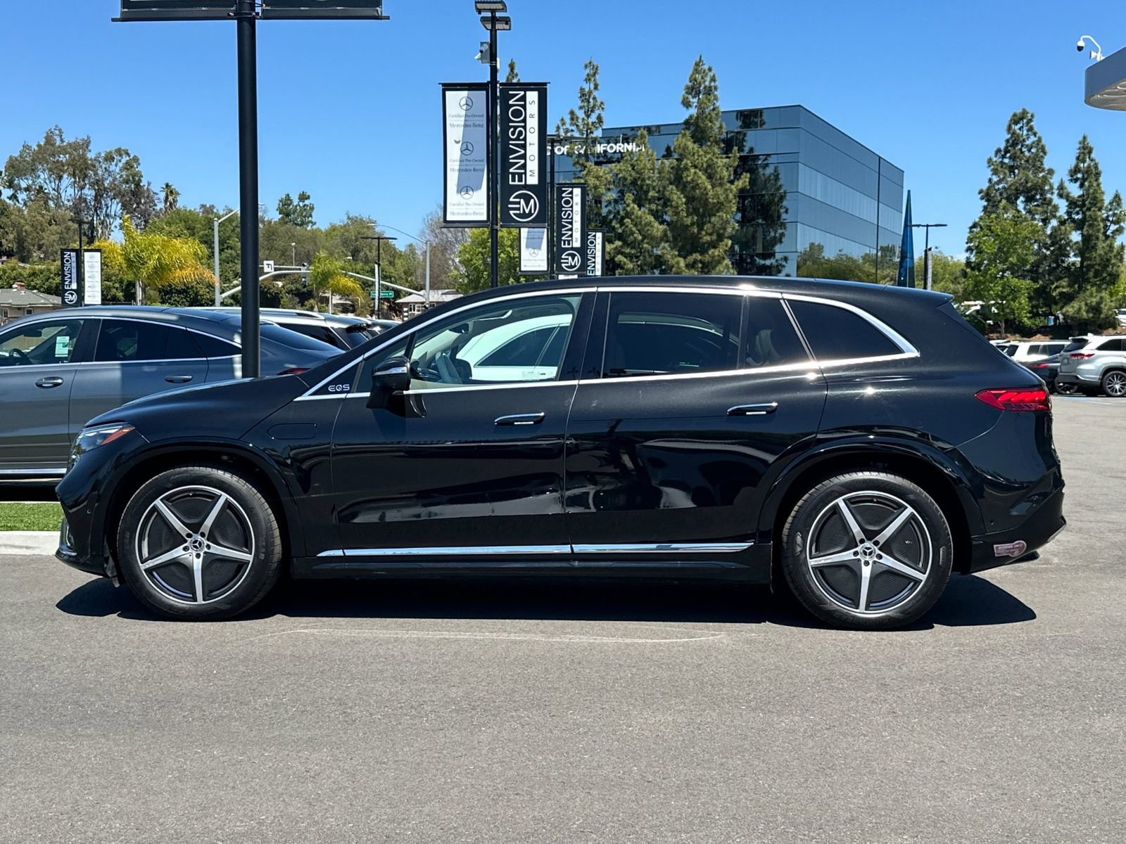 Certified 2023 Mercedes-Benz EQS 580 4MATIC SUV image 7