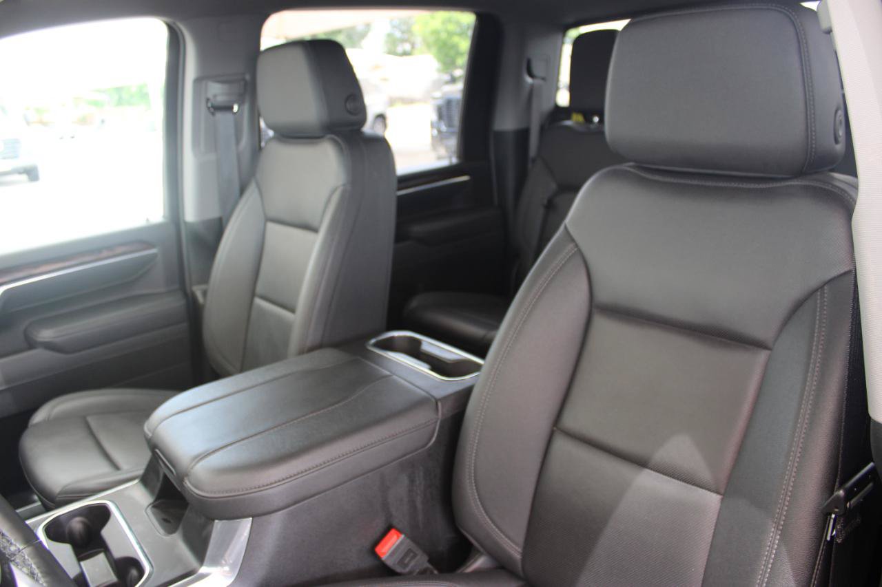 Used 2025 GMC Sierra 3500 SLT w/ SLT Convenience Package AWD/4WD image 12