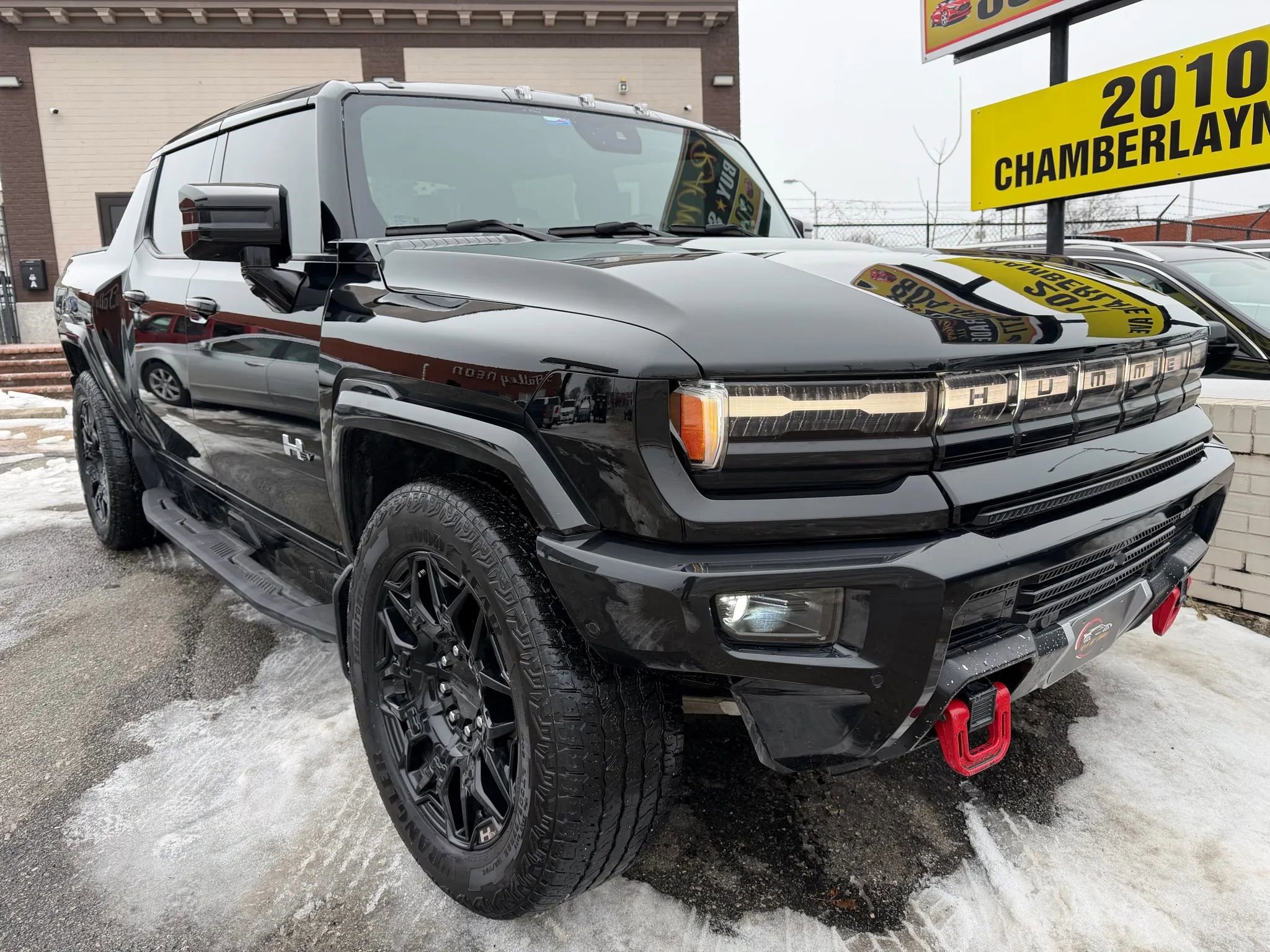 Used 2024 GMC Hummer EV 2X image 2