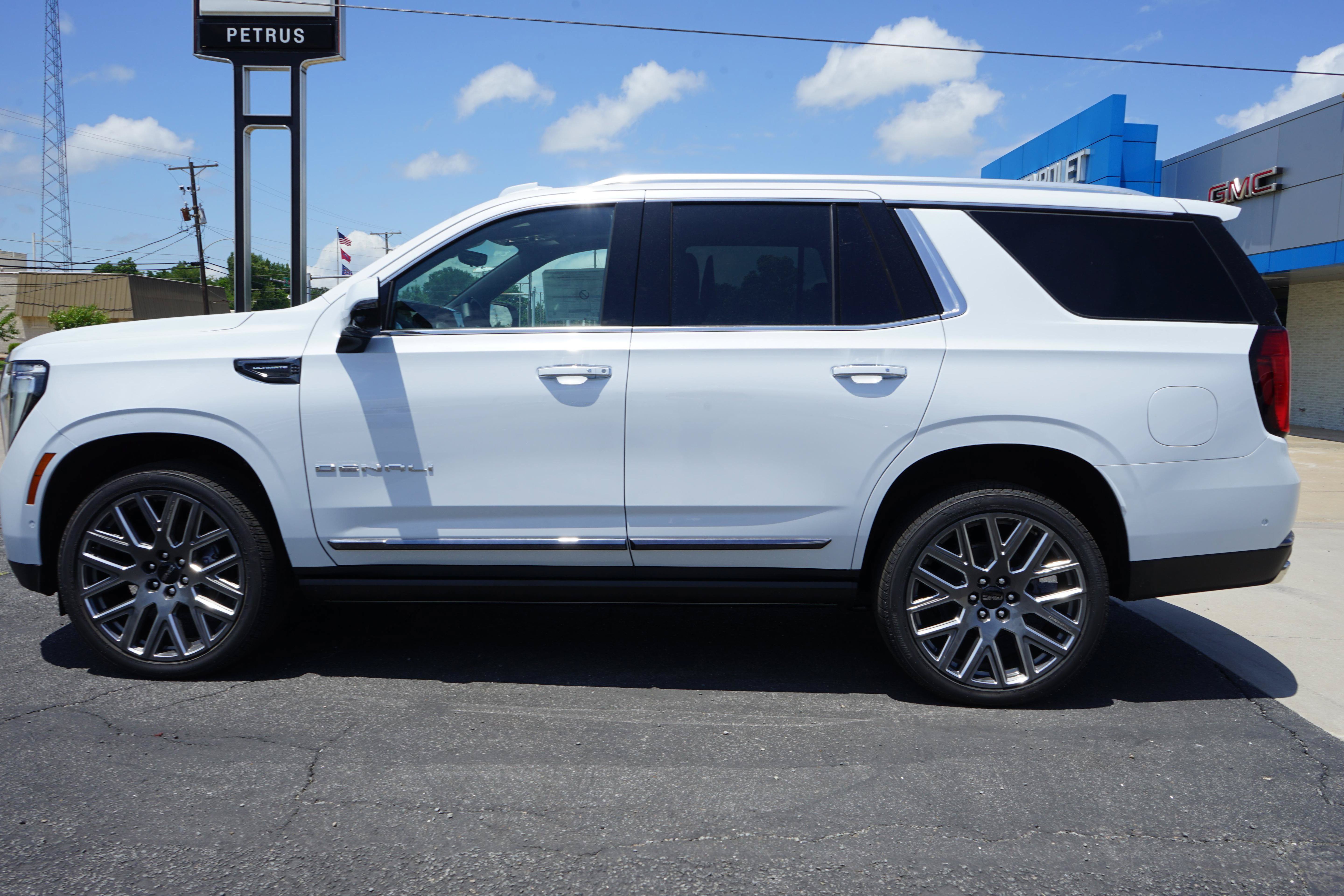 New 2026 GMC Yukon Denali Ultimate AWD/4WD image 29