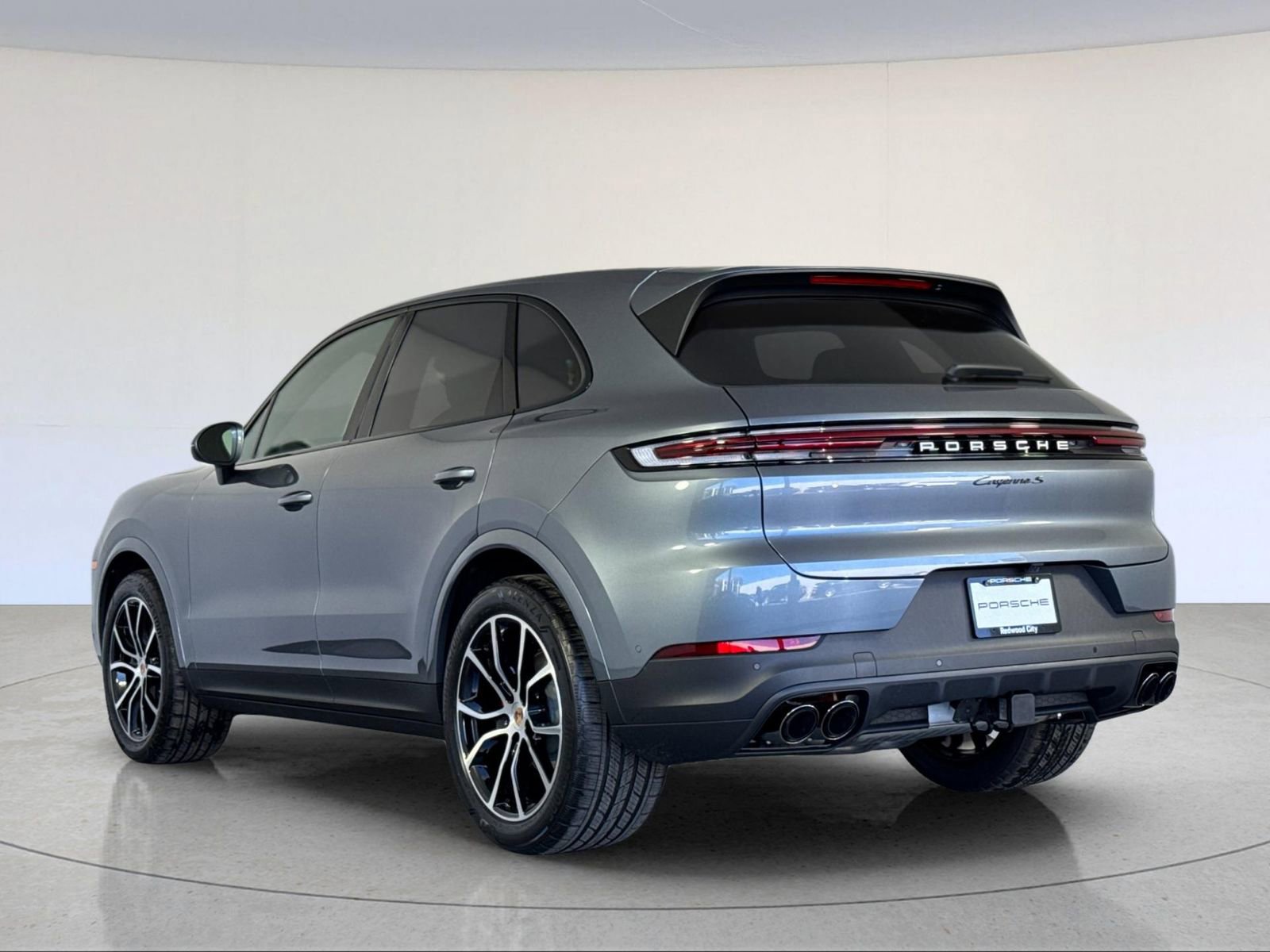 New 2026 Porsche Cayenne S image 3