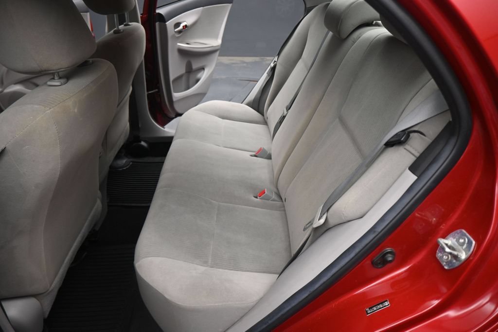 Used 2011 Toyota Corolla LE FWD image 14