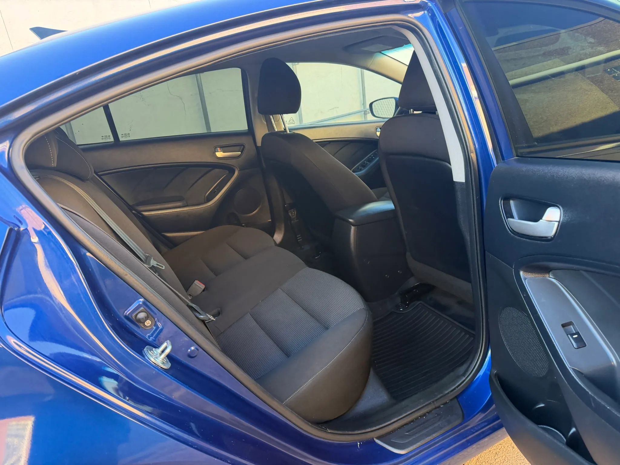 Used 2017 Kia Forte LX image 29