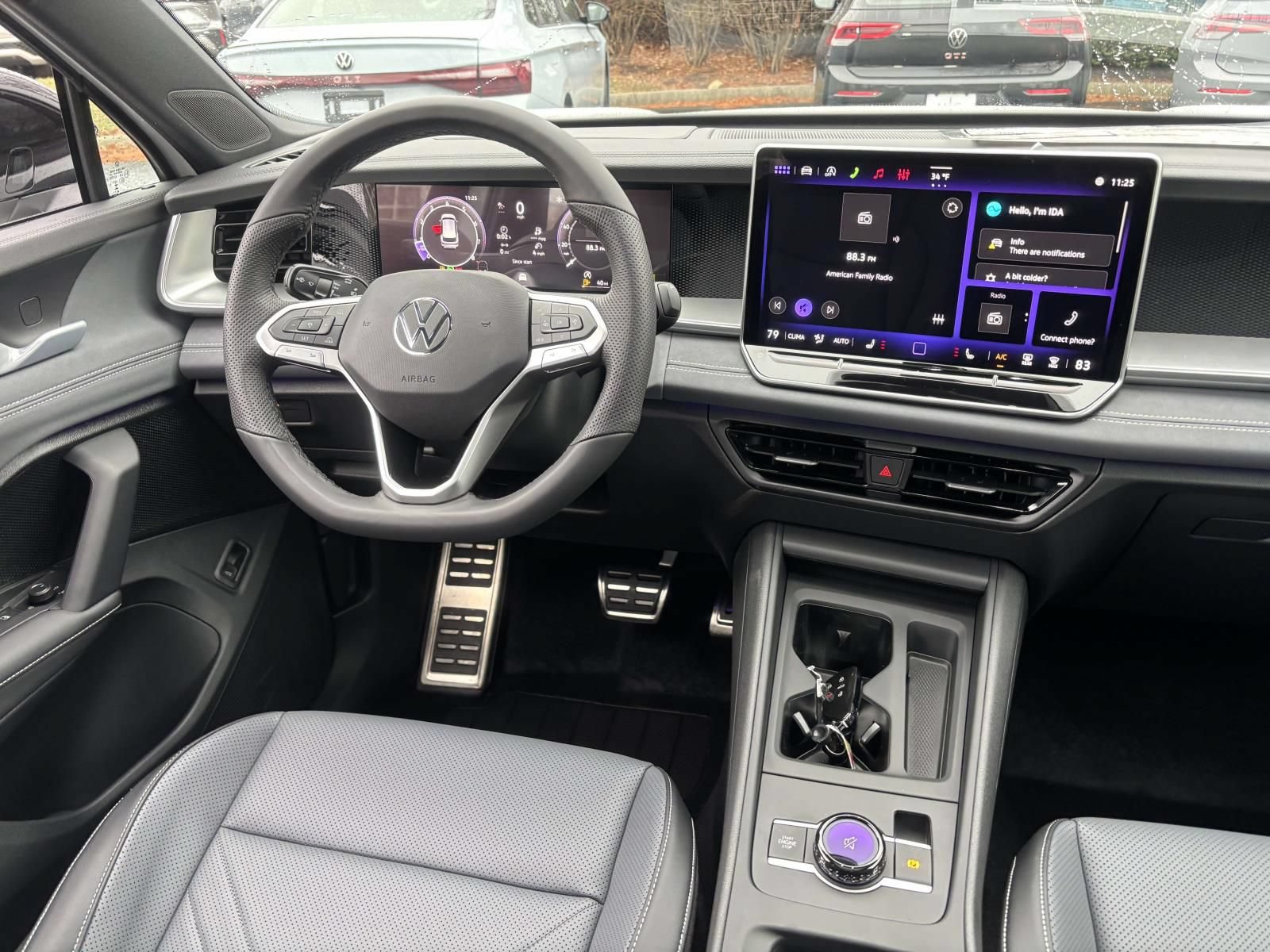 New 2026 Volkswagen Tiguan SE R-Line AWD/4WD image 30