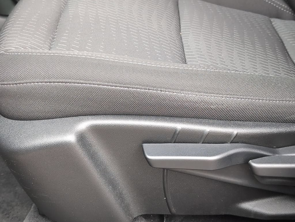 Used 2025 Chevrolet Equinox LT FWD image 15