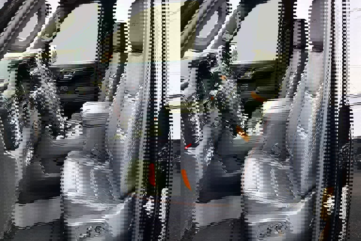 Used 2023 GMC Sierra 1500 AT4 w/ AT4 Preferred Package image 11