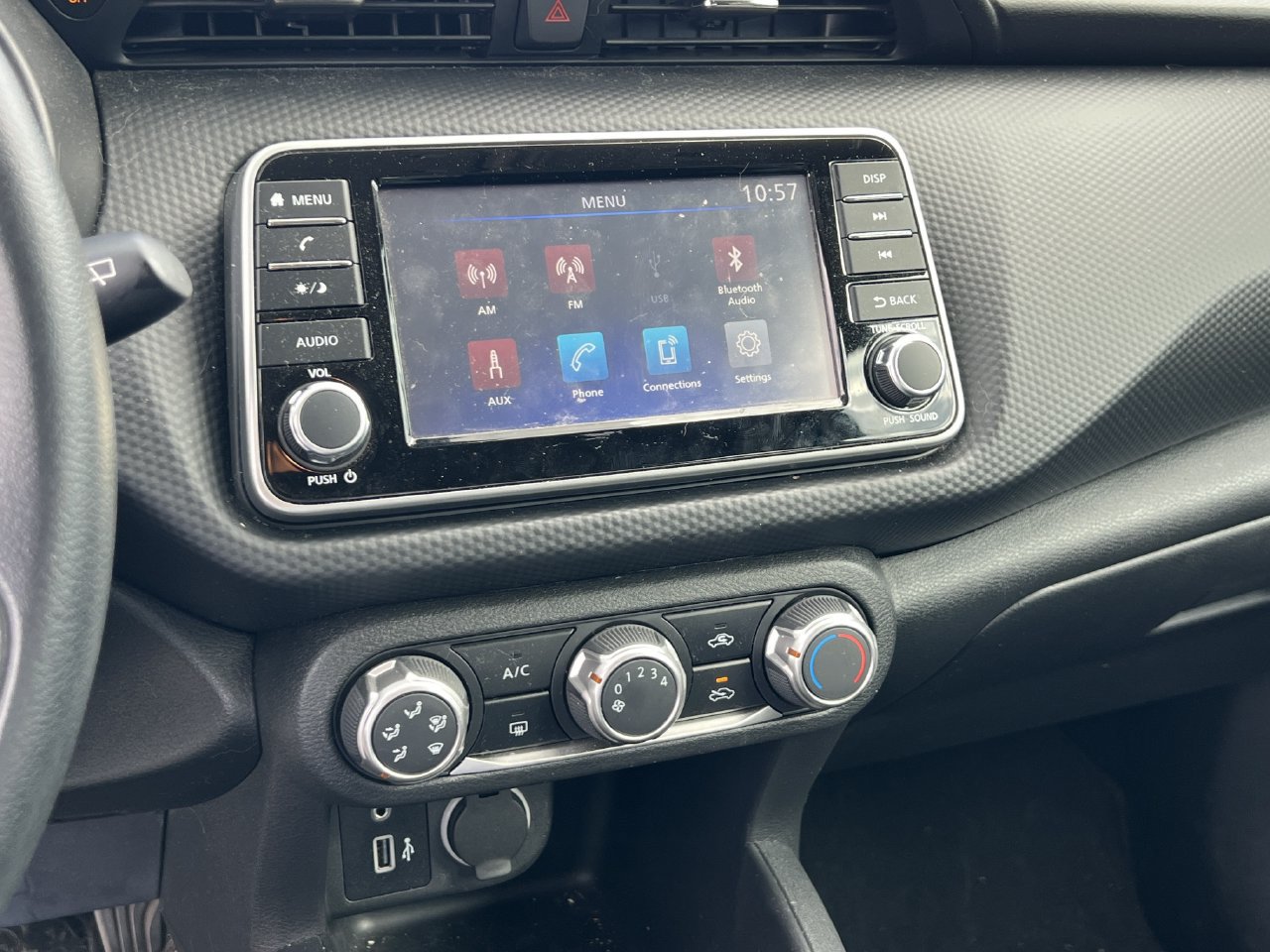 Used 2022 Nissan Kicks S FWD image 7