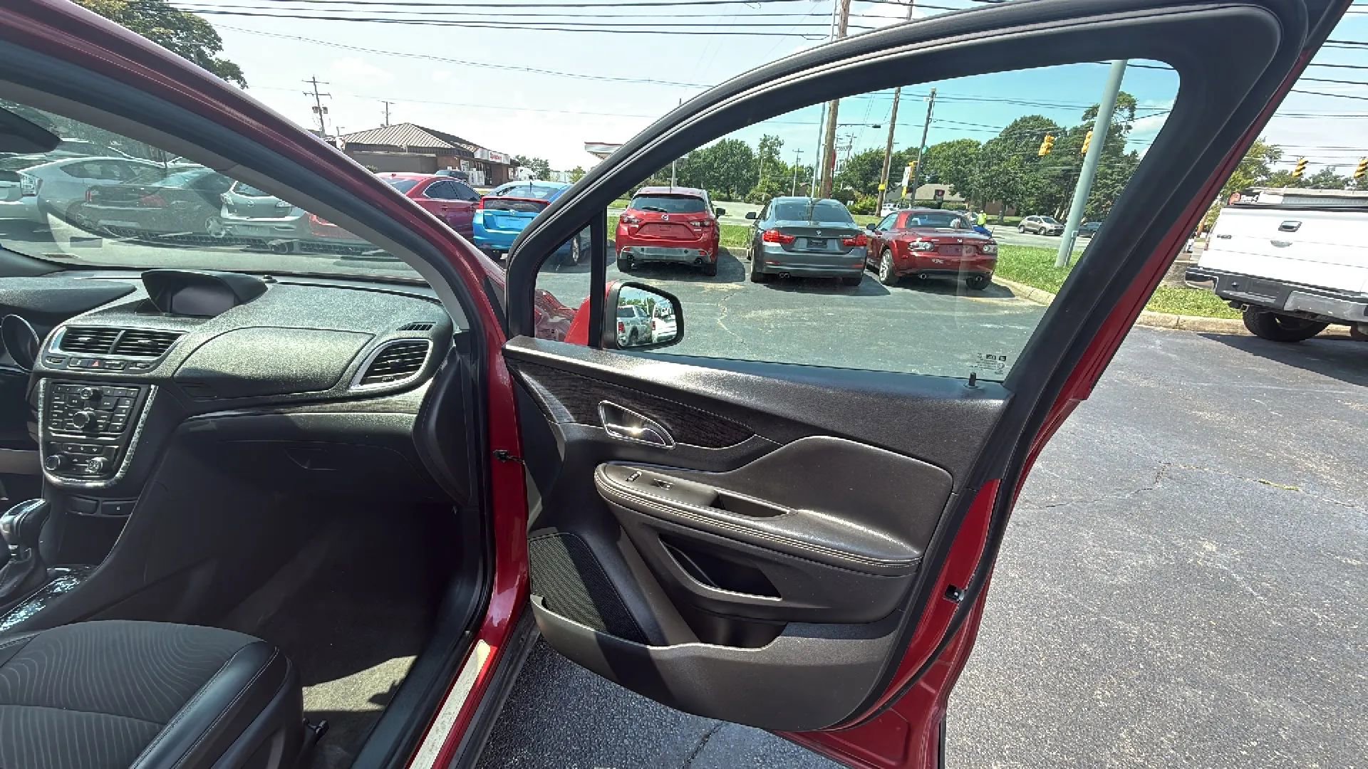 Used 2014 Buick Encore FWD image 17