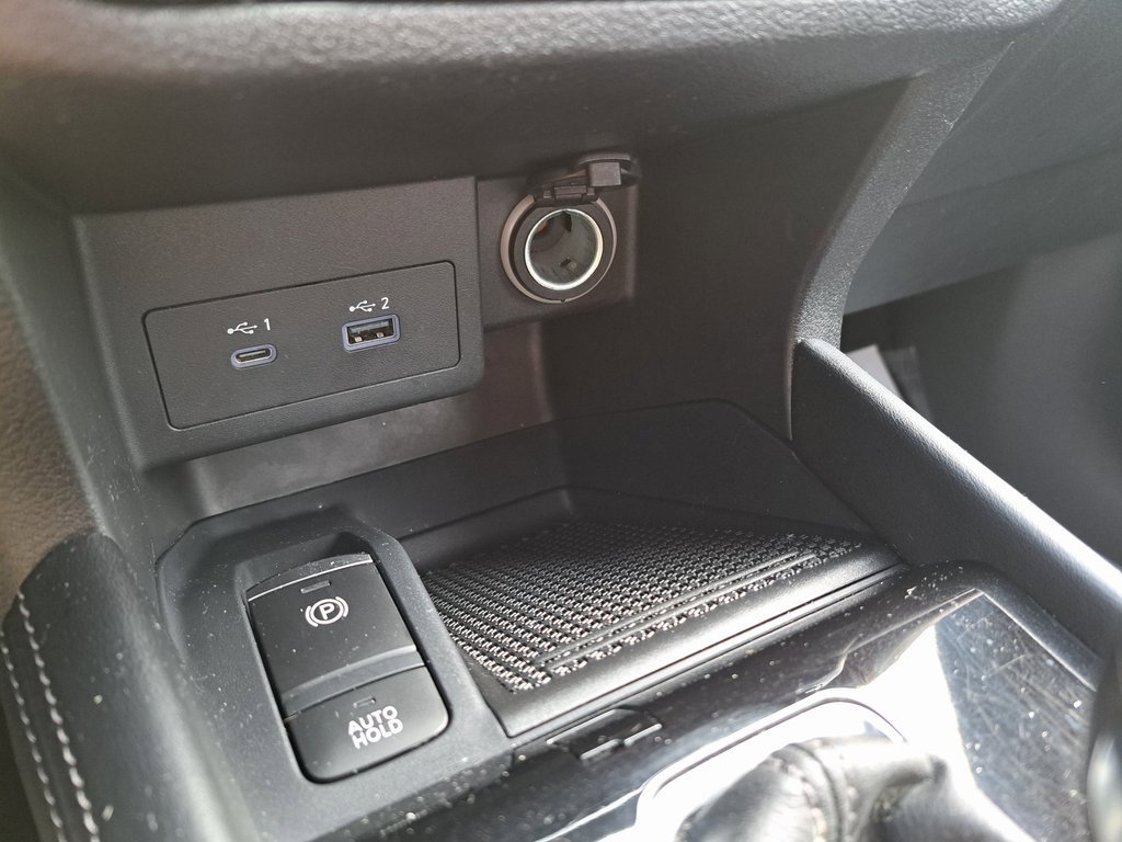 Used 2023 Nissan Kicks SR w/ SR Premium Package image 19