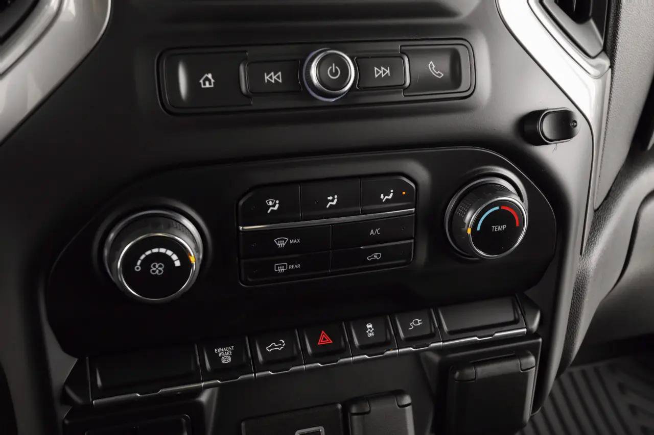 Used 2022 Chevrolet Silverado 2500 Custom w/ Custom Value Package image 21