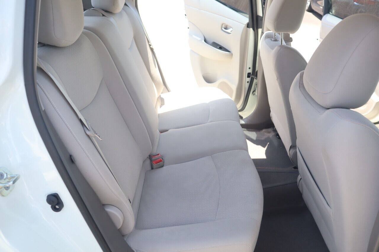 Used 2012 Nissan Leaf SL FWD image 34