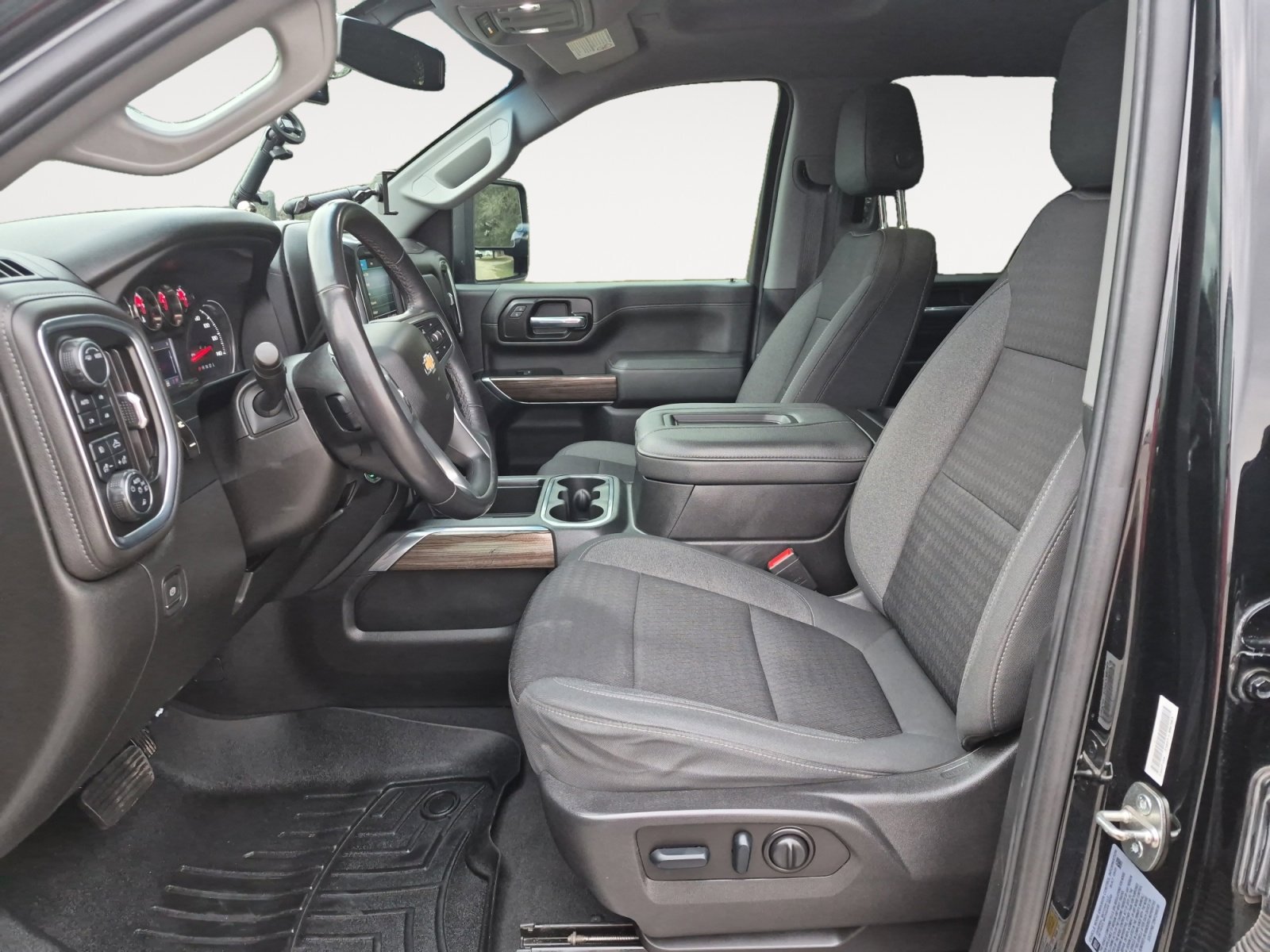 Used 2022 Chevrolet Silverado 2500 LT w/ Texas Edition image 22