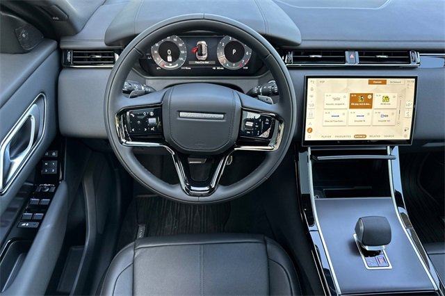 New 2026 Land Rover Range Rover Velar Dynamic SE image 13