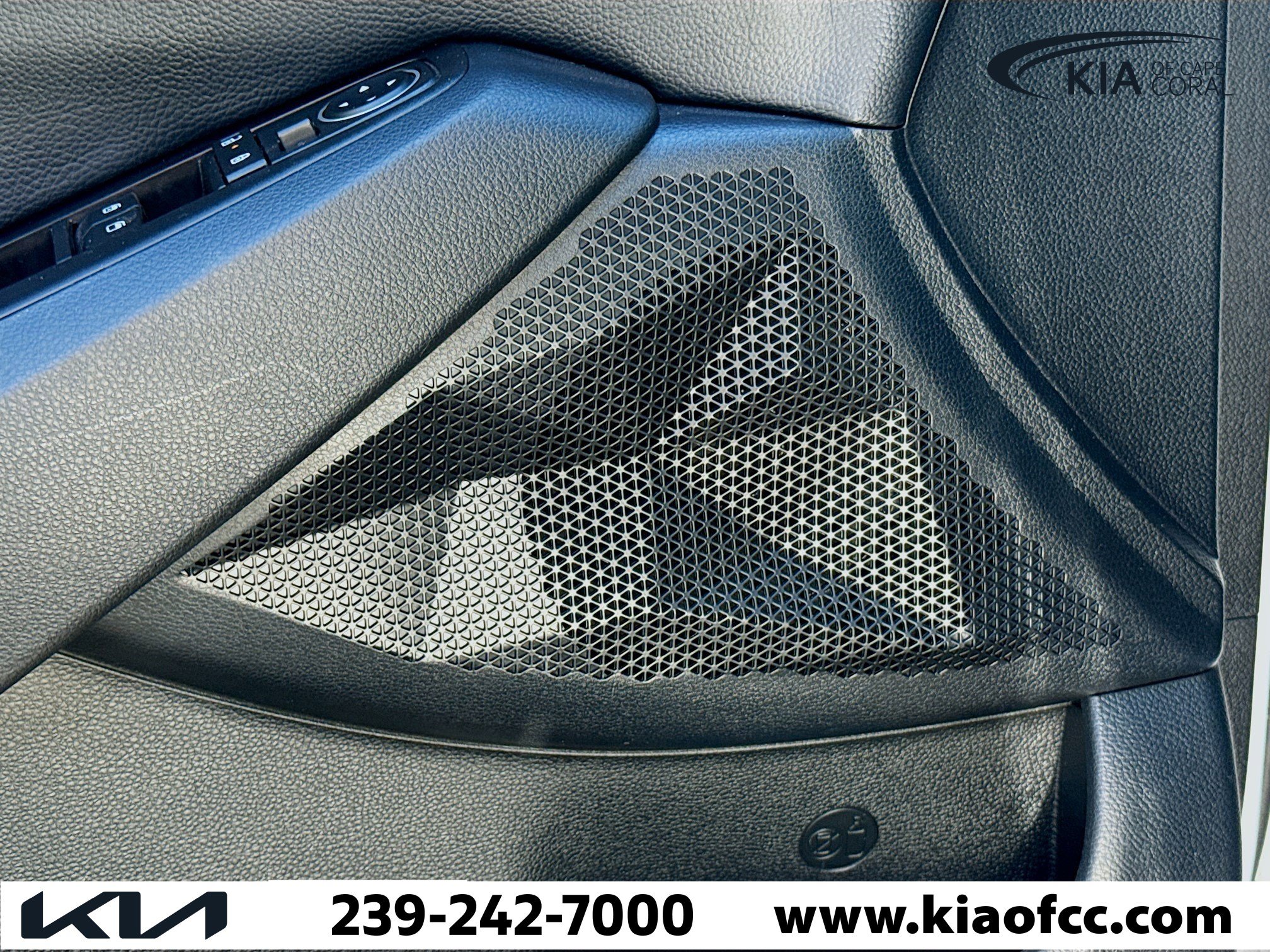 Certified 2024 Kia Seltos EX image 22