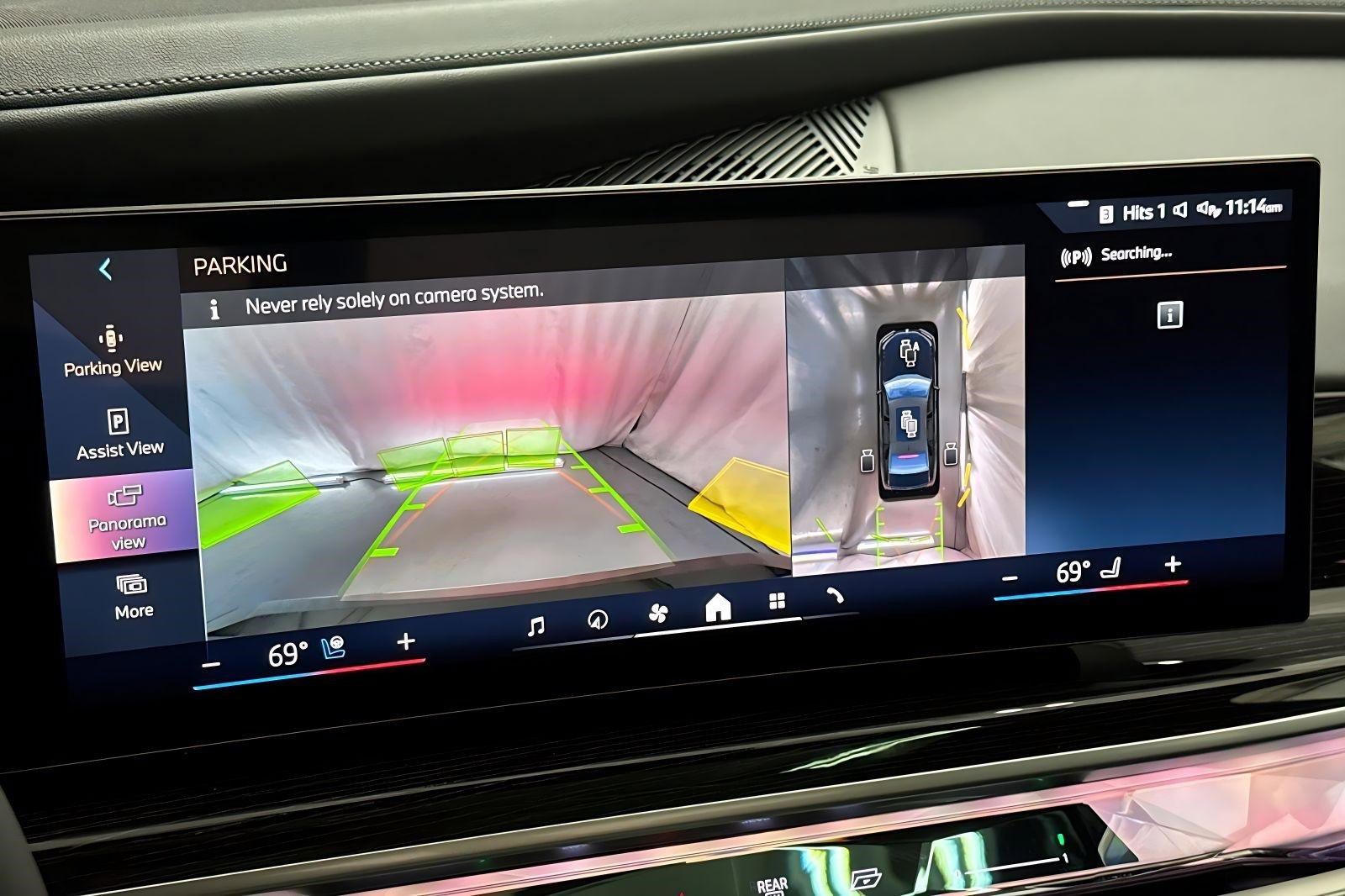 New 2026 BMW 750e xDrive image 25