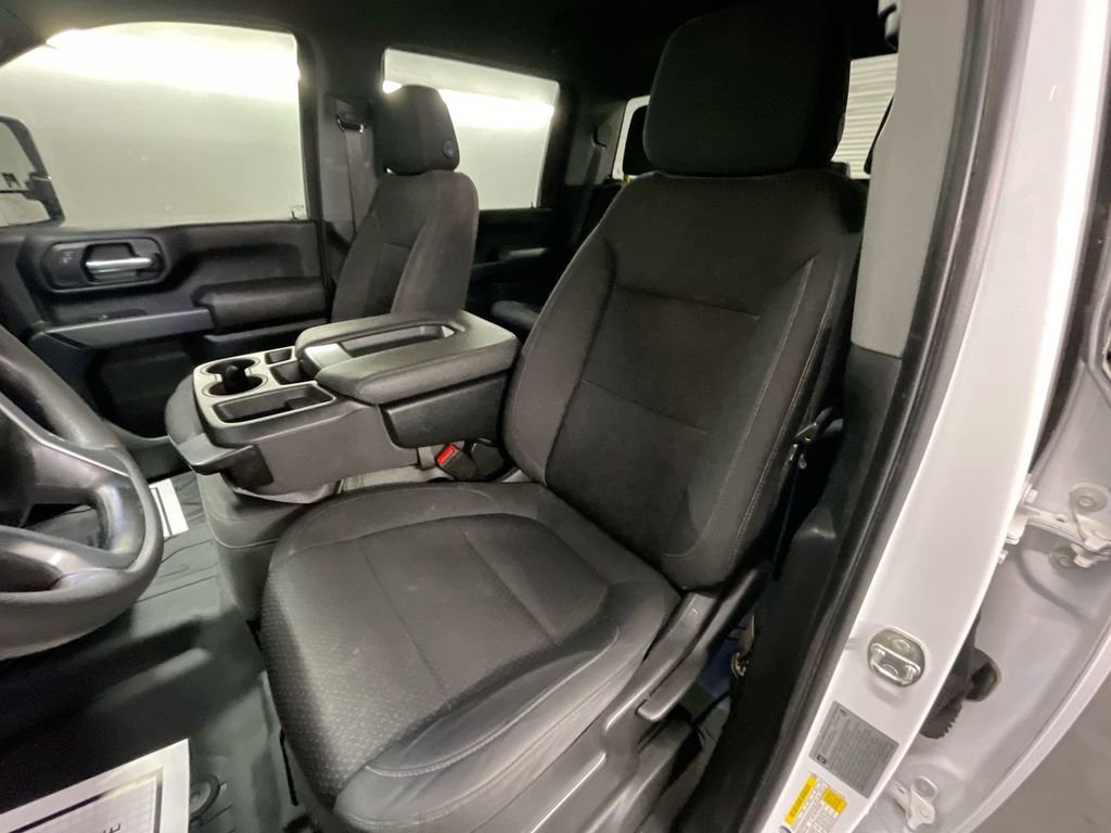 Used 2023 Chevrolet Silverado 2500 Custom w/ Custom Value Package image 17