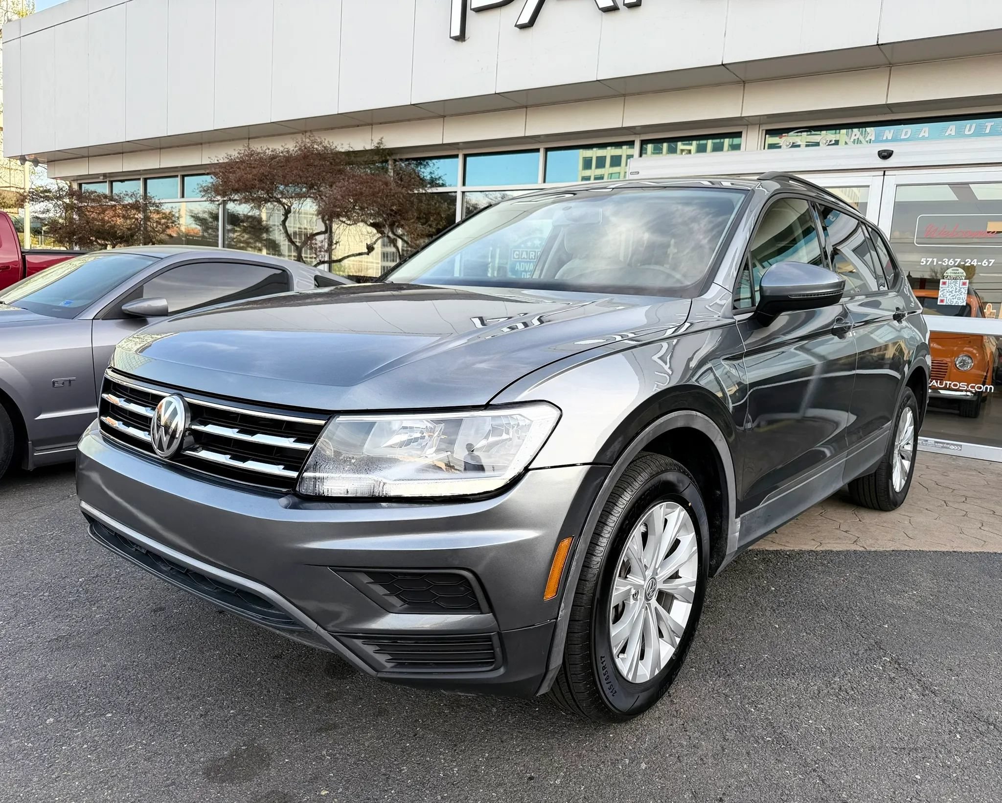 Used 2020 Volkswagen Tiguan S FWD image 3