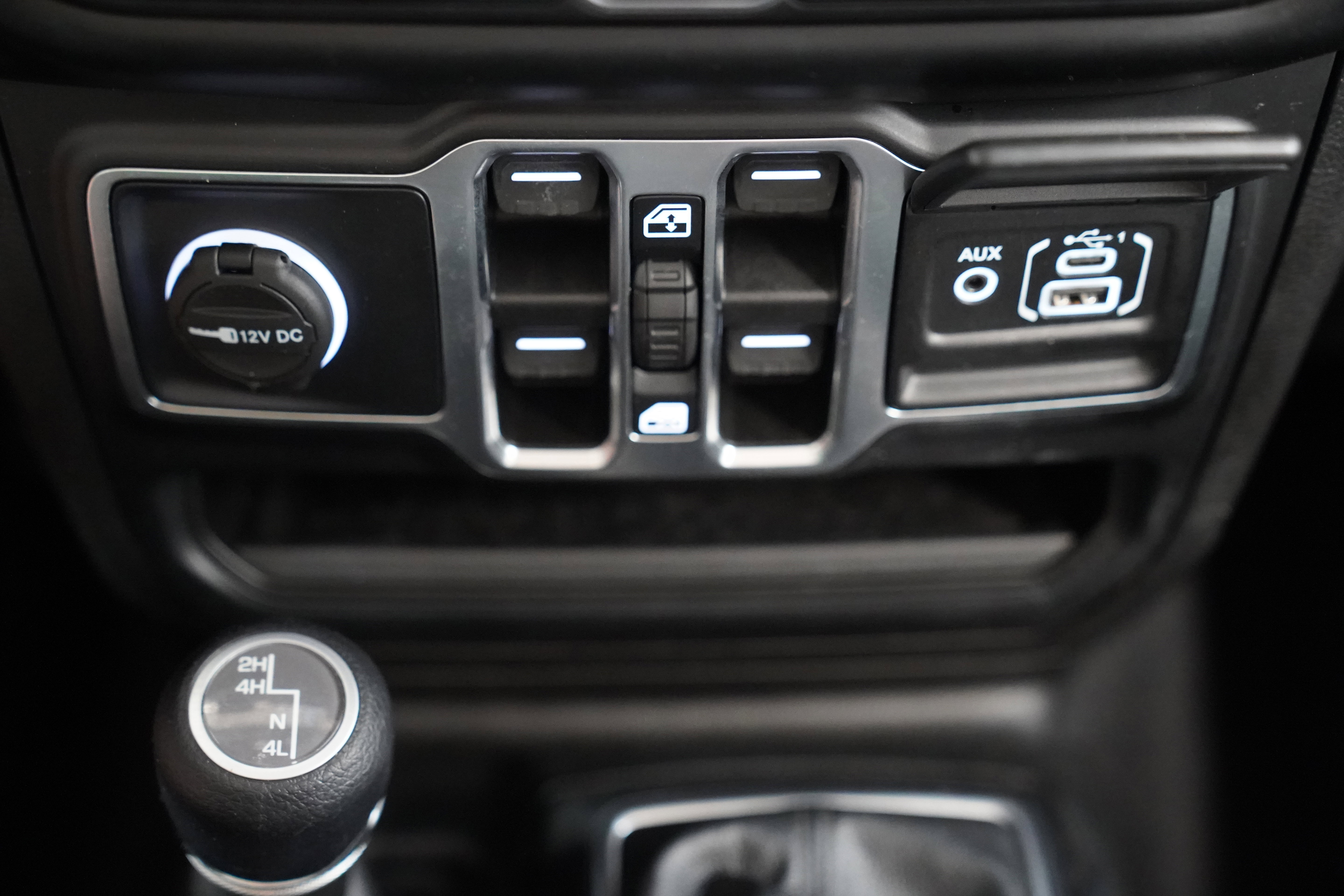 Used 2022 Jeep Wrangler Unlimited Sport AWD/4WD image 32