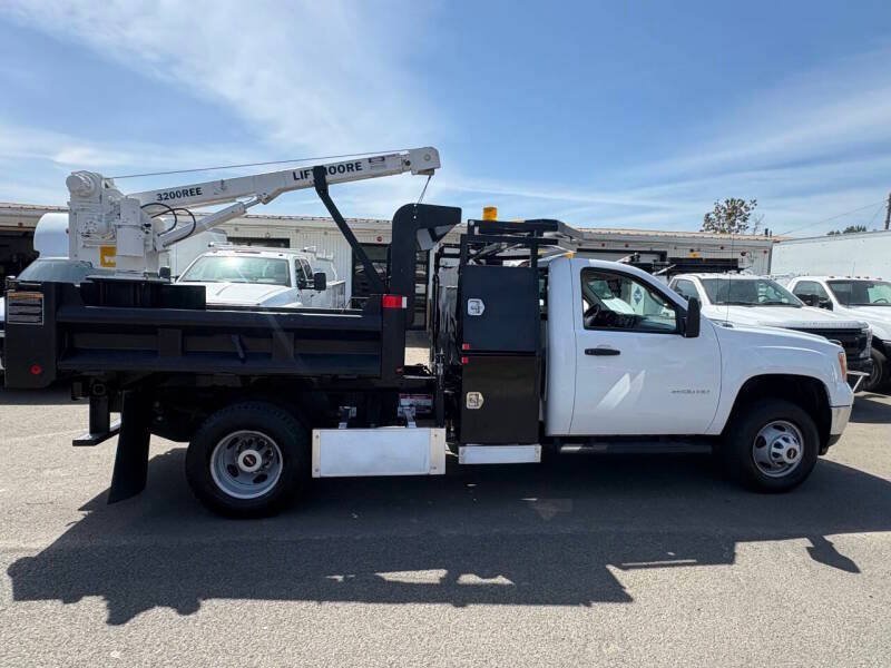 Used 2013 GMC Sierra 3500 W/T RWD image 13