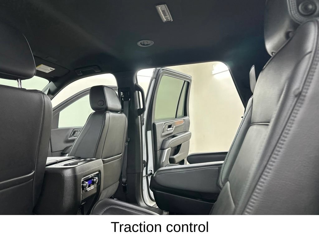 Used 2025 GMC Yukon Denali AWD/4WD image 36
