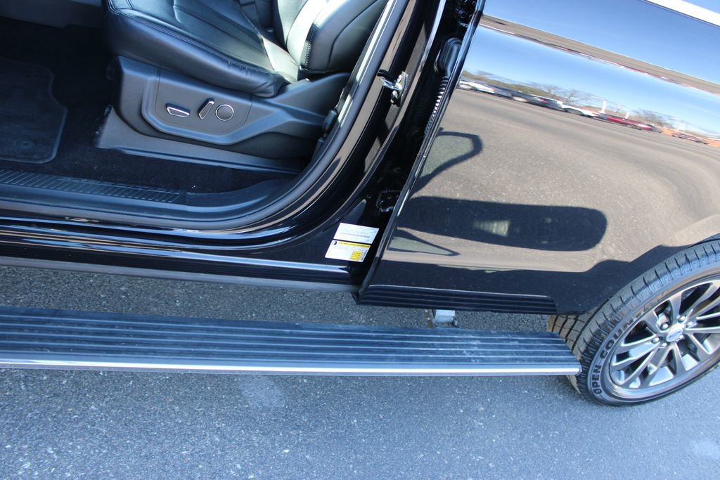 Used 2019 Ford Expedition Limited w/ Equipment Group 301A image 19