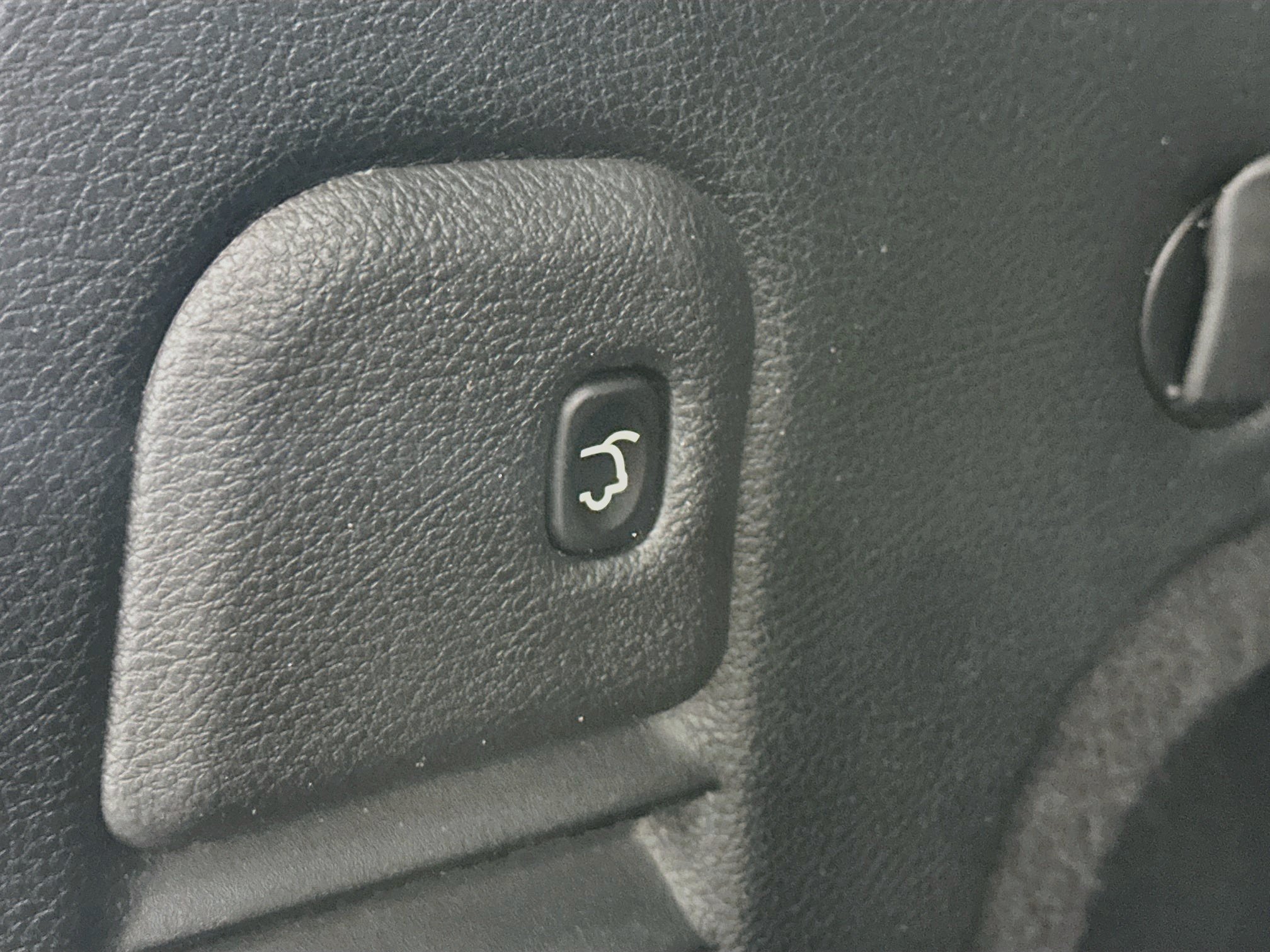 Used 2019 Jeep Grand Cherokee Limited AWD/4WD image 32