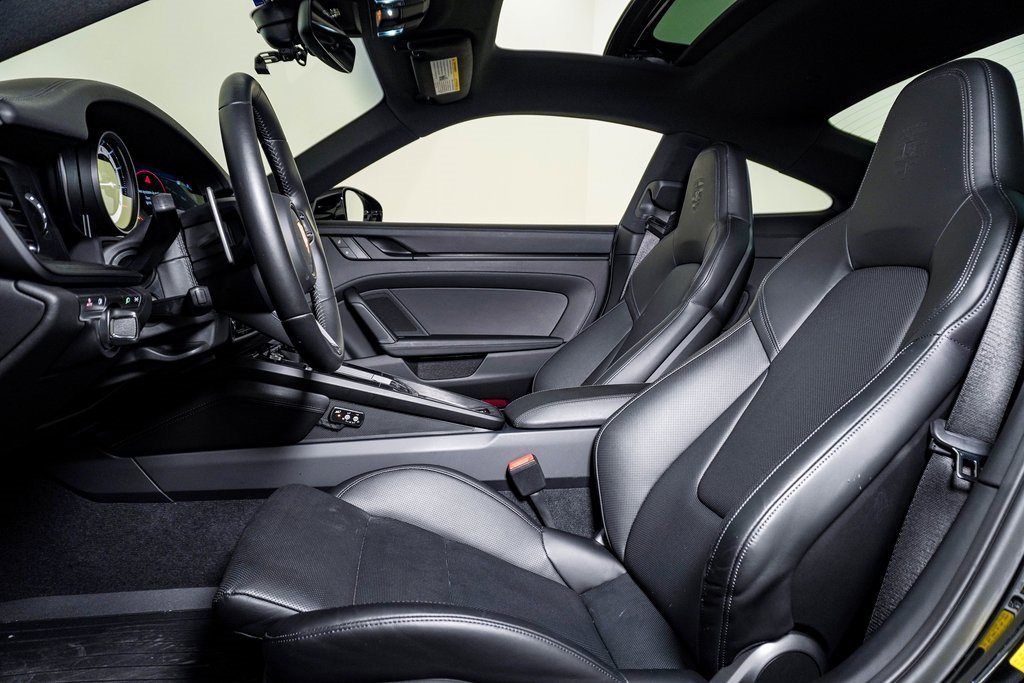 Certified 2023 Porsche 911 Carrera 4 GTS image 5