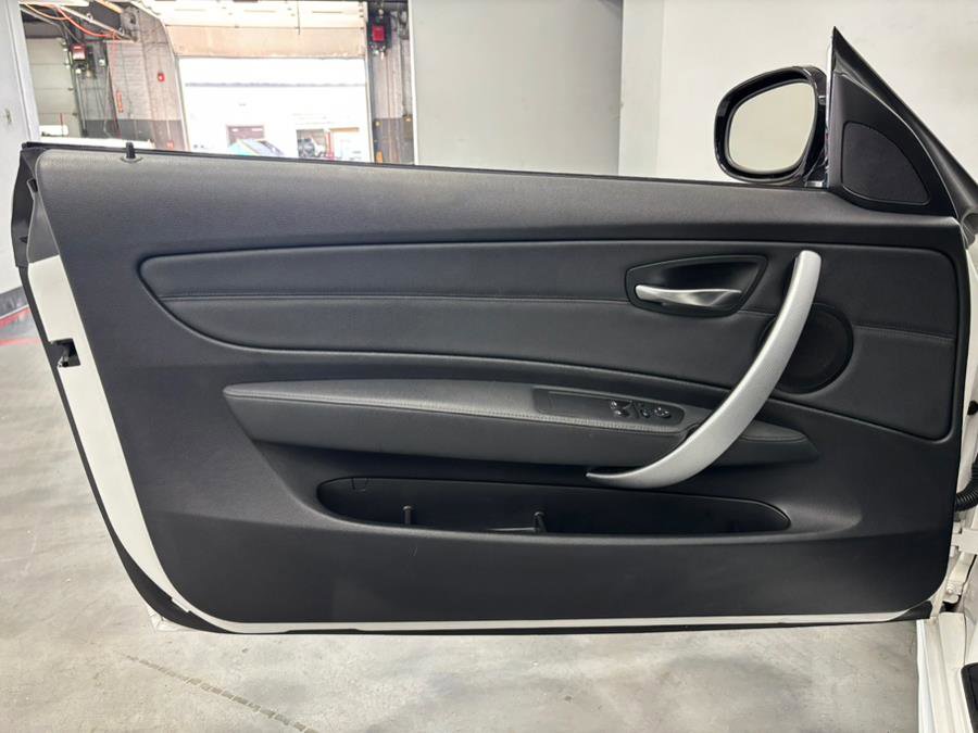 Used 2012 BMW 135i w/ M Sport Package w/ Premium Pkg image 27