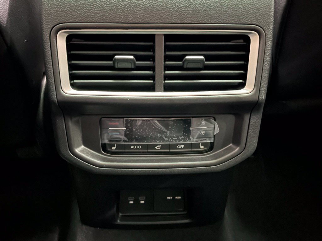 New 2026 Volkswagen Atlas SEL Premium R-Line AWD/4WD image 11