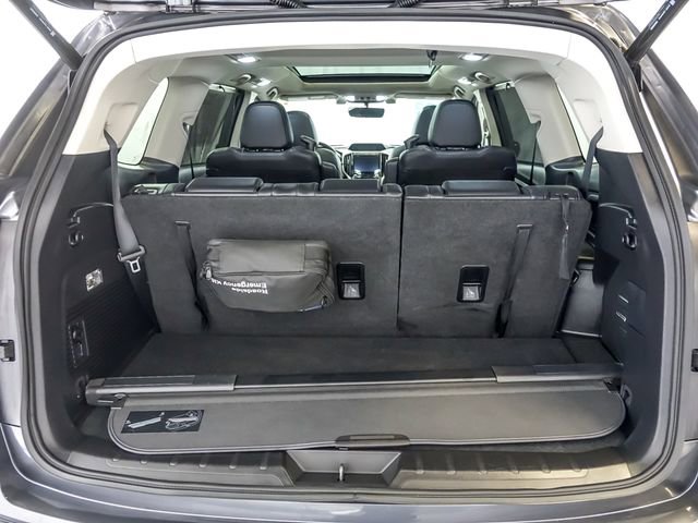 Used 2022 Subaru Ascent Limited w/ Technology Package AWD/4WD image 32
