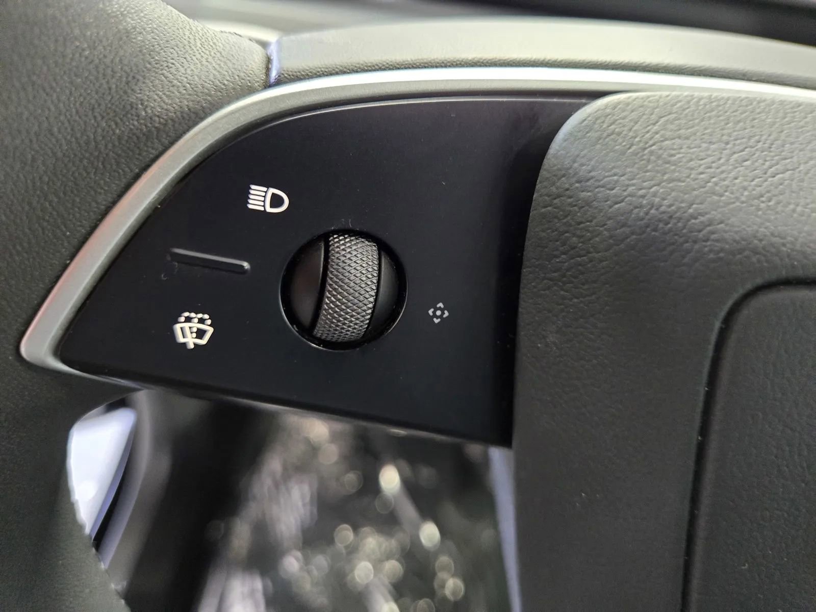 Used 2026 Tesla Model Y Long Range RWD image 15