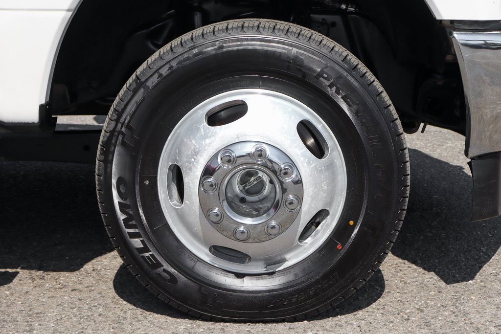 Used 2017 Ford F350 Lariat w/ Chrome Package image 43