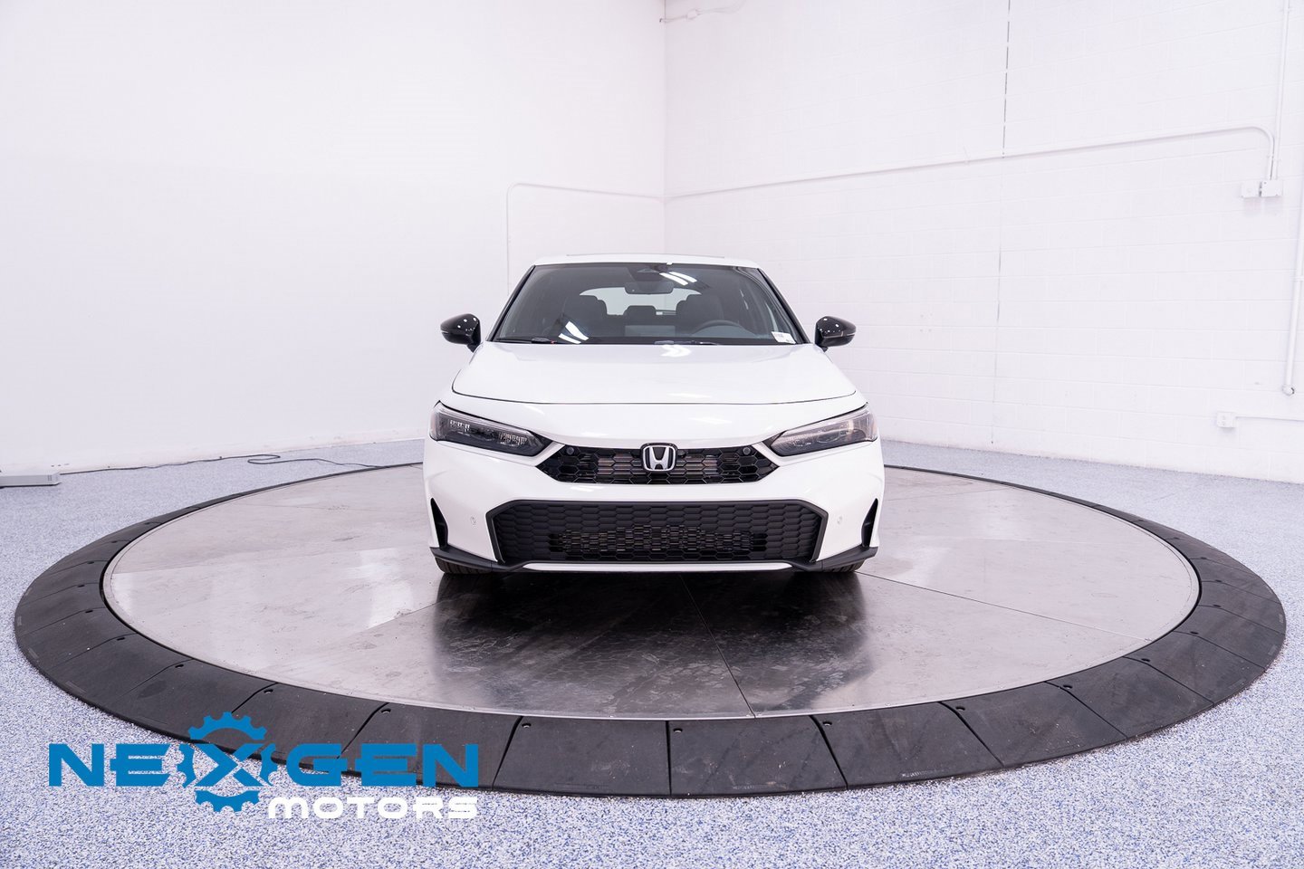 Used 2025 Honda Civic Sport Touring image 4