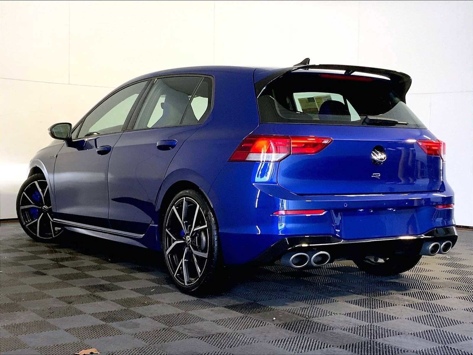 Used 2023 Volkswagen Golf R AWD/4WD image 3