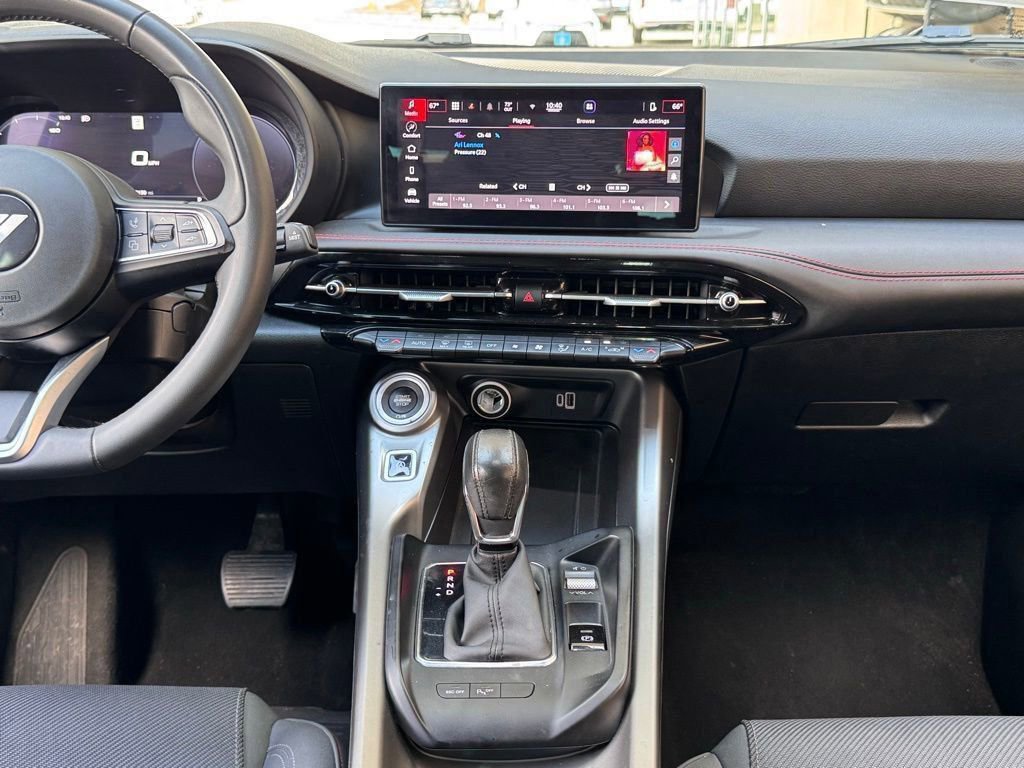 Used 2023 Dodge Hornet GT image 3