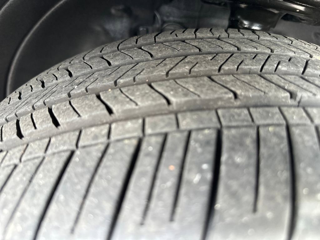 Used 2025 MAZDA CX-50 AWD 2.5 Turbo w/ Premium Pkg image 15