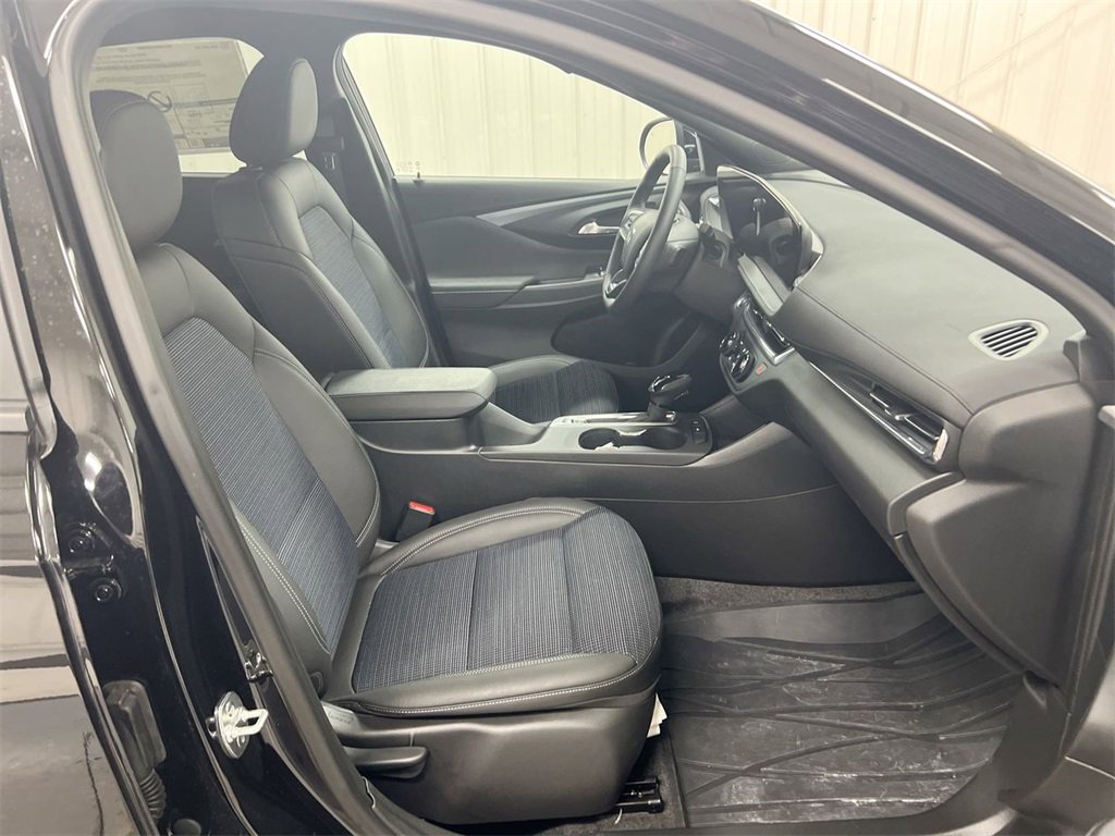 Certified 2025 Buick Envista Preferred w/ Convenience I Package image 21