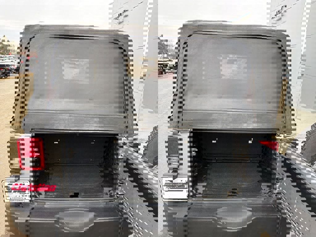 Used 2018 Jeep Wrangler Sport image 10