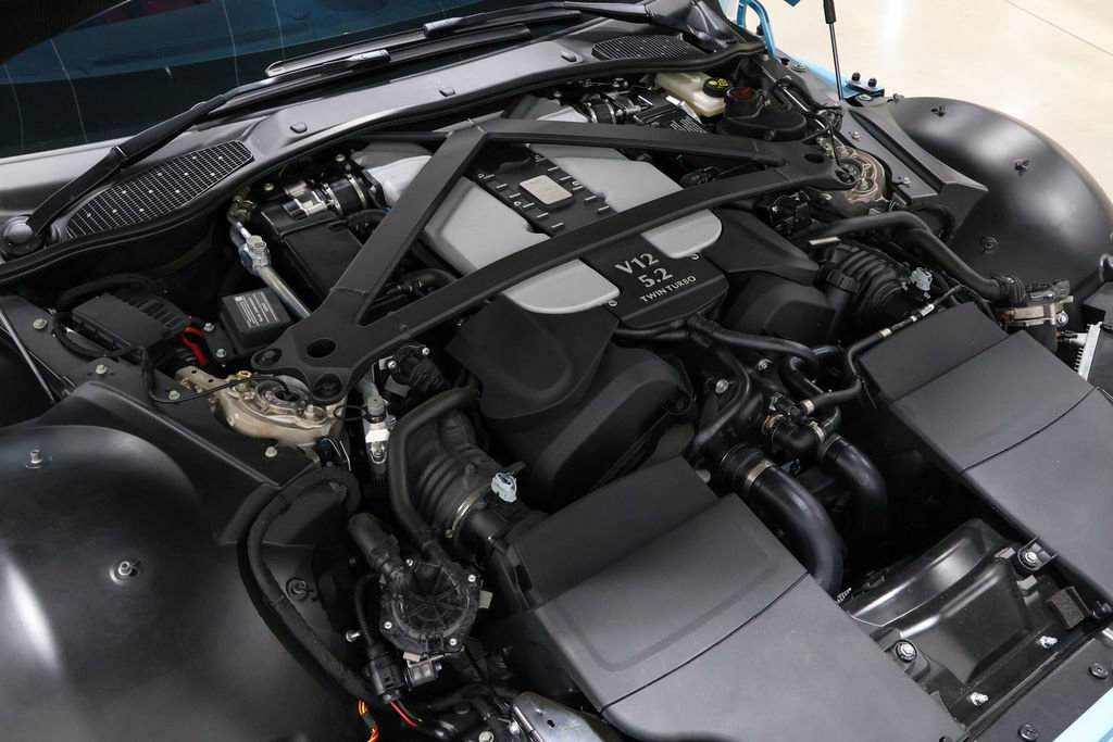 Used 2023 Aston Martin V12 Vantage image 37