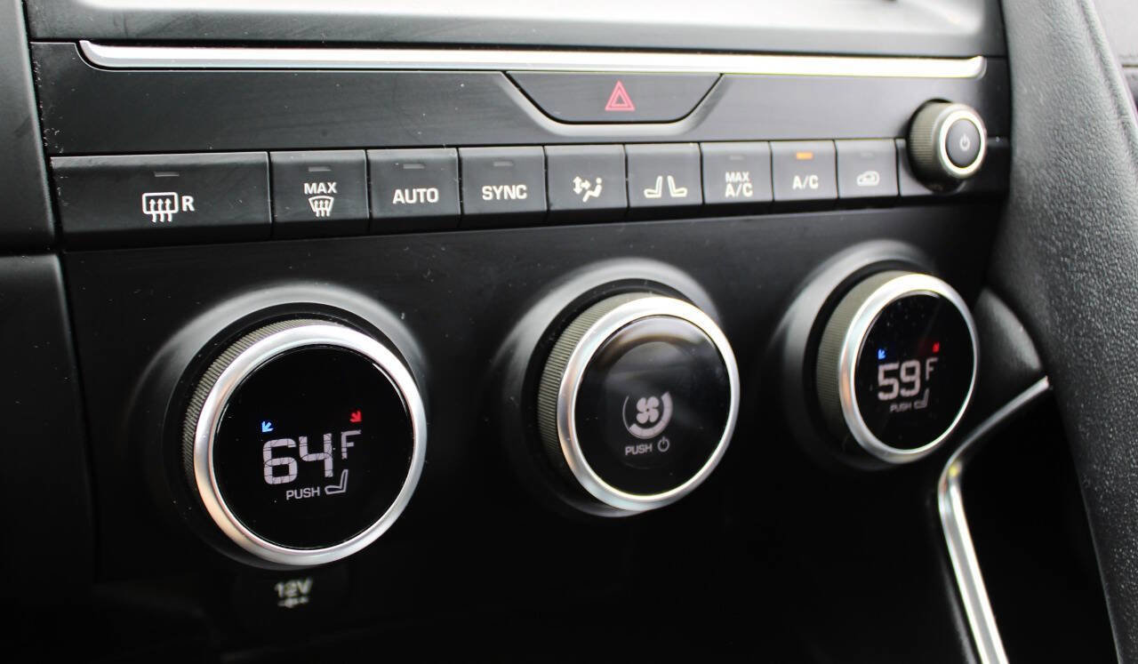 Used 2018 Jaguar E-PACE S image 27