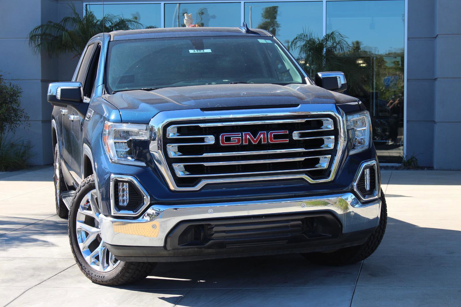 Used 2020 GMC Sierra 1500 SLT w/ SLT Premium Package image 2