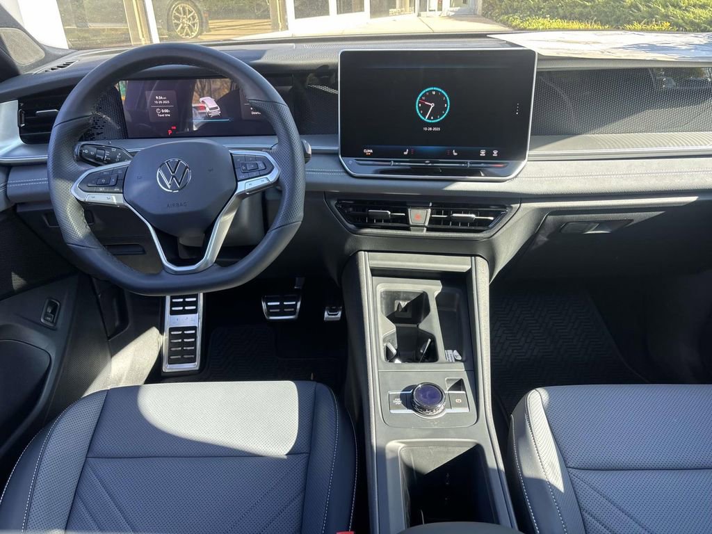 New 2026 Volkswagen Tiguan SE R-Line image 29