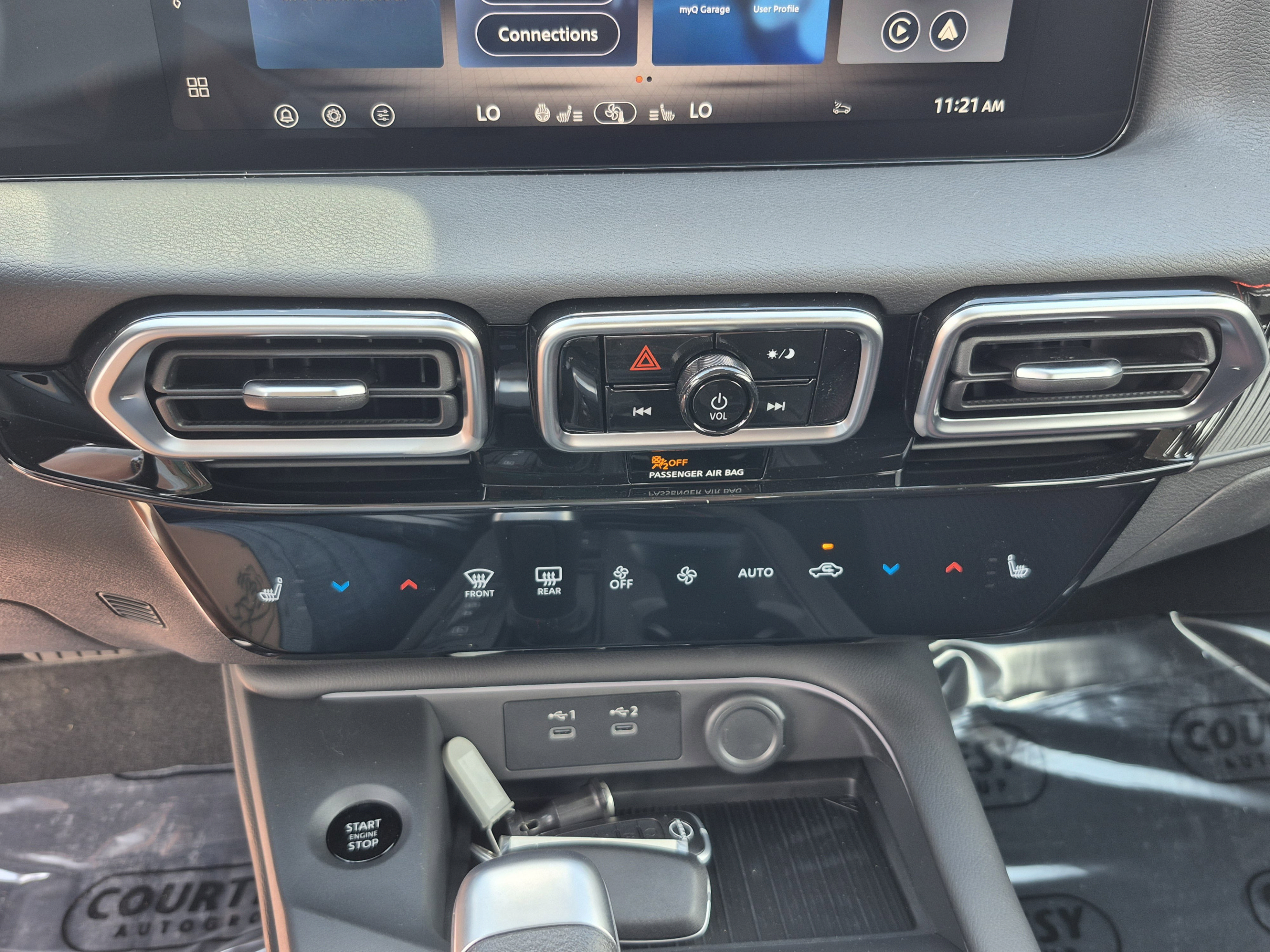 New 2026 Nissan Sentra SR w/ SR All Weather Package FWD image 25