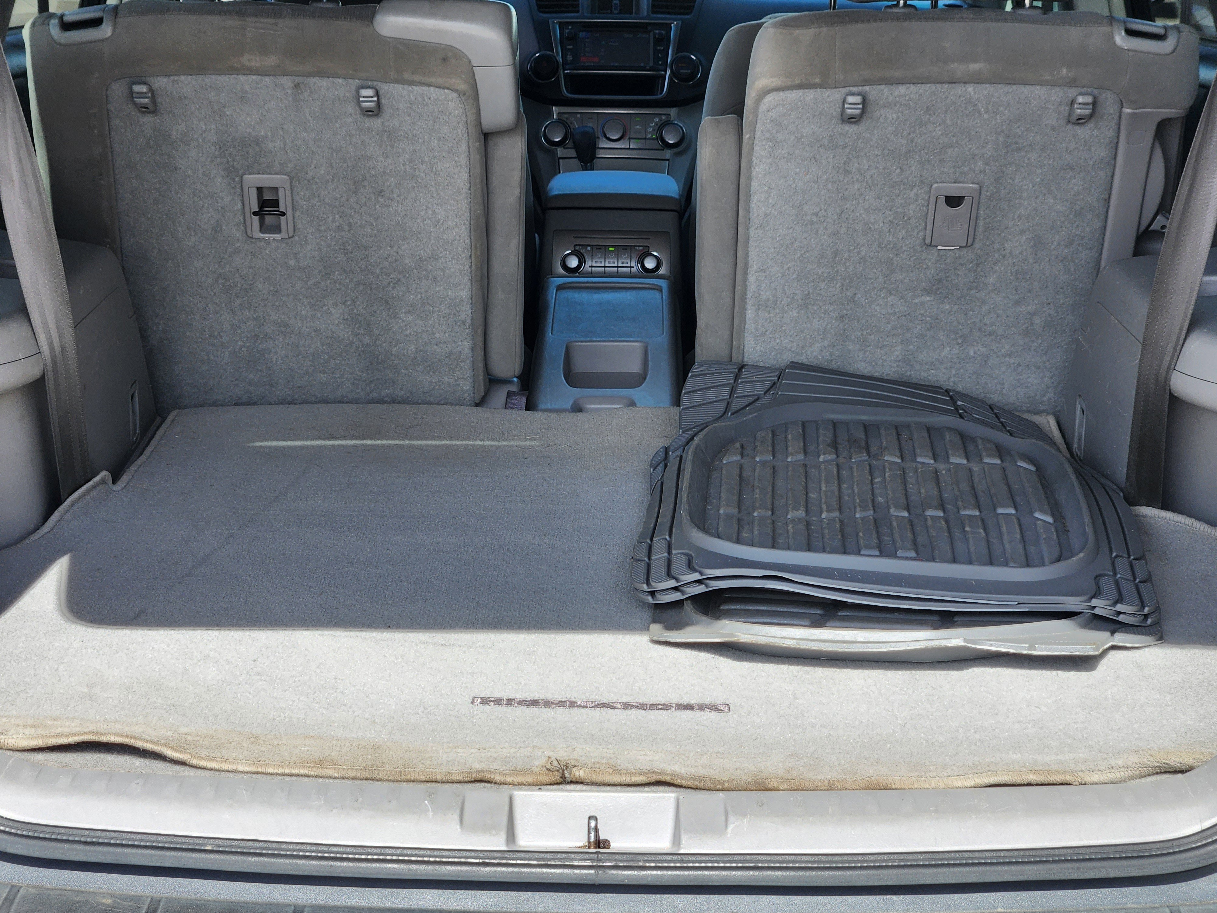 Used 2013 Toyota Highlander Plus image 14
