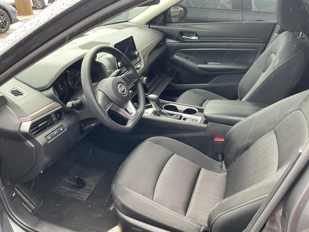 Used 2024 Nissan Altima 2.5 SV AWD/4WD image 8