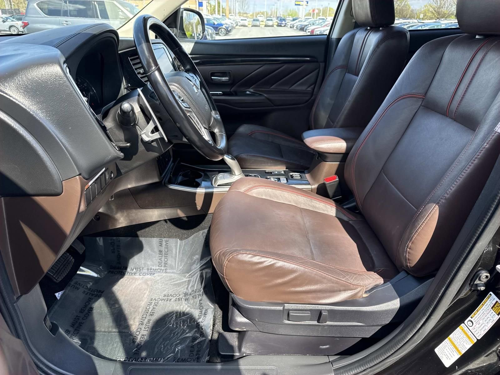 Used 2018 Mitsubishi Outlander 4WD Plug-In Hybrid image 29